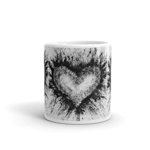 Cargar imagen en el visor de la galería, Paint Splatter Heart Mug - iVibe Art
